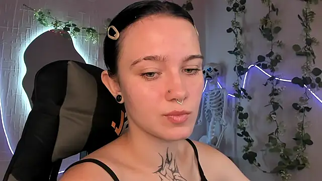 Snapshot of Elastikisss chatting on 07-17-26, 07:27 Elastikisss online show from 07-17-26, 07:27