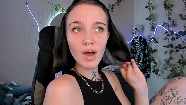 Snapshot of Elastikisss chatting on 06-28-26, 08:42 Elastikisss online show from 06-28-26, 08:42