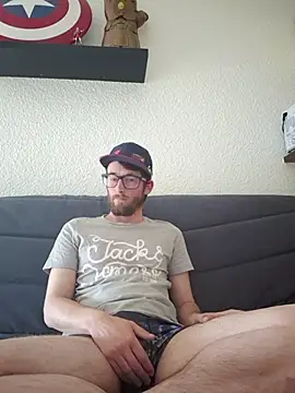 nymphomaniecouple online show from 04-14-26, 07:02