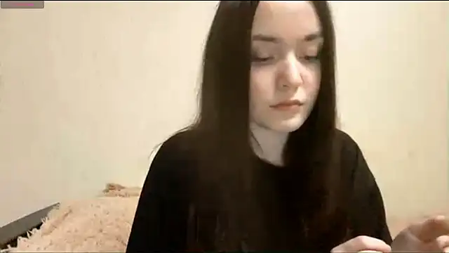 Snapshot of VividSienna chatting on 10-15-25, 12:35 VividSienna online show from 10-15-25, 12:35
