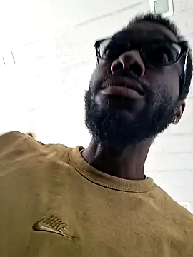 214KingLonggg online show from 03-26-26, 03:32