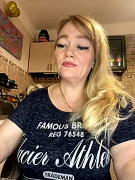 Sweet-blonde online show from 10-17-25, 11:39