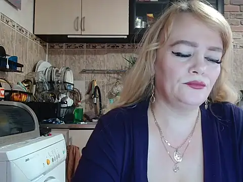 Sweet-blonde online show from 10-17-25, 11:34