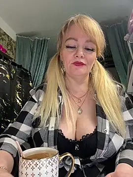 Sweet-blonde online show from 05-18-26, 10:14