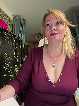 Sweet-blonde online show from 07-17-26, 08:28