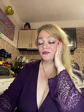 Sweet-blonde online show from 10-10-25, 11:16