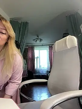 Sweet-blonde online show from 05-20-26, 12:35