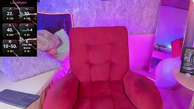 Lauren smiles online show from 03-13-26, 07:08