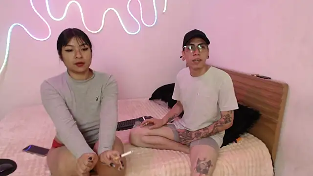 zoe-mate14 online show from 04-17-26, 07:44