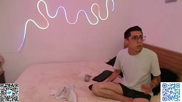 zoe-mate14 online show from 04-10-26, 04:52