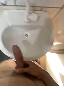 ooMiguel17CM online show from 02-26-26, 05:35