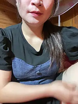 violet-00 online show from 05-17-26, 02:11