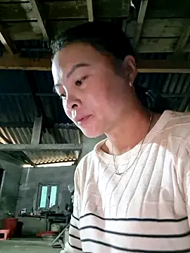 xuxulovezz online show from 12-03-25, 12:12