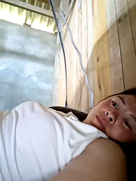 xuxulovezz online show from 04-05-26, 06:20