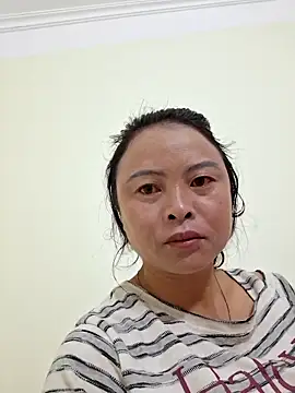 xuxulovezz online show from 12-21-25, 09:26