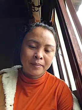 xuxulovezz online show from 11-08-25, 01:42