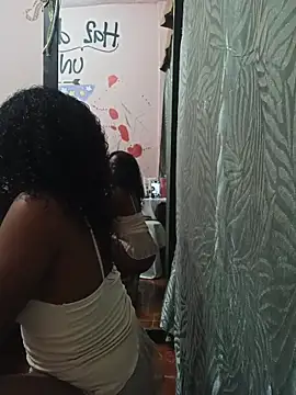 Susy16 online show from 10-27-25, 02:56