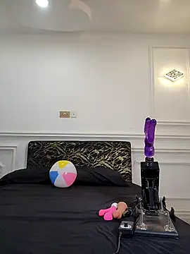 Zola Nooryi online show from 12-21-25, 08:31