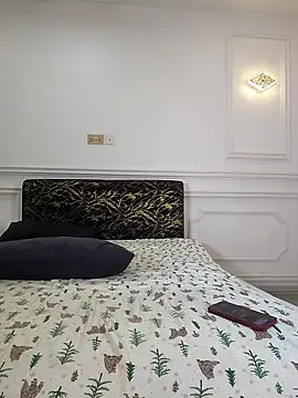 Zola Nooryi online show from 02-13-26, 12:43