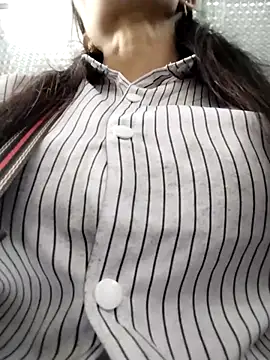 abigail-00 online show from 10-31-25, 04:09