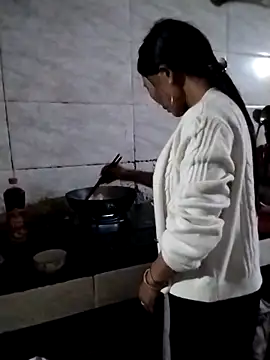 abigail-00 online show from 12-23-25, 11:09