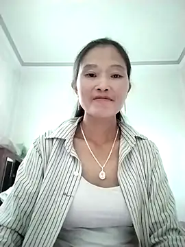 abigail-00 online show from 10-28-25, 11:47