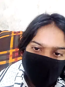 Snapshot of ROSHNI-744 chatting on 10-25-25, 11:16 ROSHNI-744 online show from 10-25-25, 11:16
