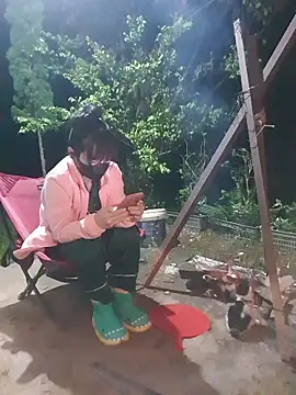 Helen-Tran online show from 10-26-25, 01:33