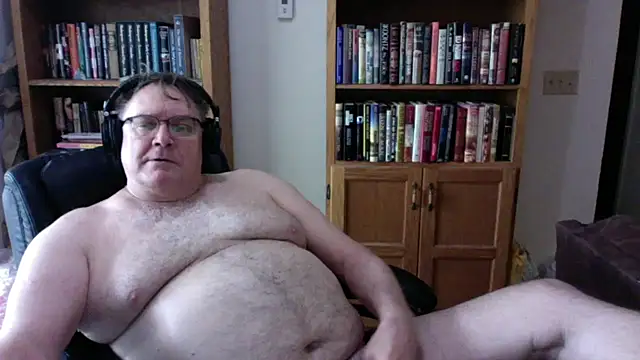 Snapshot of Vinyl22@xh chatting on 07-17-26, 07:55 Vinyl22xh online show from 07-17-26, 07:55