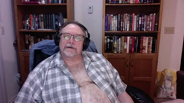 Vinyl22xh online show from 04-13-26, 02:15