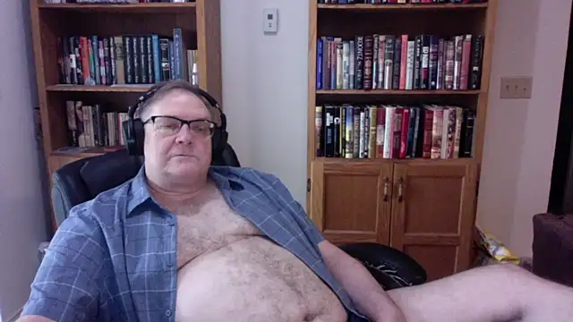 Vinyl22xh online show from 05-19-26, 06:48