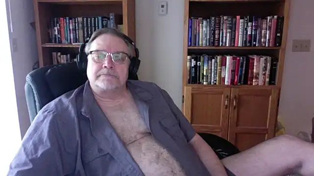 Vinyl22xh online show from 04-22-26, 06:04