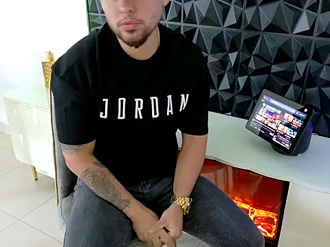 Snapshot of maximus888A chatting on 10-21-25, 08:47 maximus888A online show from 10-21-25, 08:47