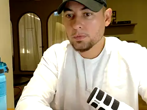 Snapshot of maximus888A chatting on 09-23-25, 04:25 maximus888A online show from 09-23-25, 04:25