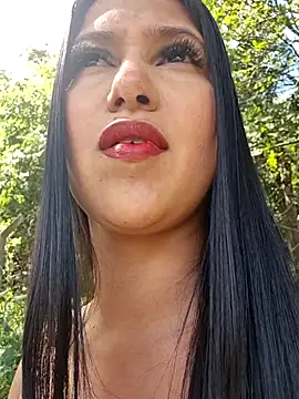 Snapshot of graziele00 chatting on 05-12-26, 04:46 graziele00 online show from 05-12-26, 04:46