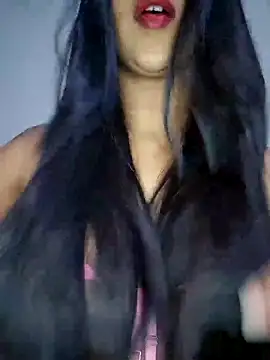 Snapshot of graziele00 chatting on 05-20-26, 11:40 graziele00 online show from 05-20-26, 11:40