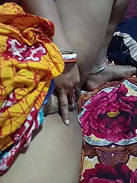 Snapshot of reya743 chatting on 11-22-25, 11:58 reya743 online show from 11-22-25, 11:58