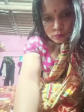 Snapshot of reya743 chatting on 11-23-25, 04:39 reya743 online show from 11-23-25, 04:39