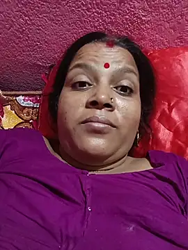 Snapshot of reya743 chatting on 12-01-25, 12:11 reya743 online show from 12-01-25, 12:11