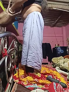 Snapshot of reya743 chatting on 02-15-26, 11:58 reya743 online show from 02-15-26, 11:58