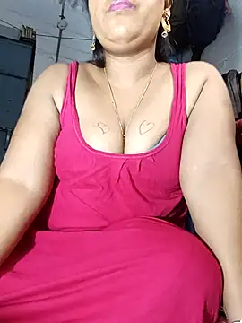 Snapshot of reya743 chatting on 10-18-25, 05:37 reya743 online show from 10-18-25, 05:37