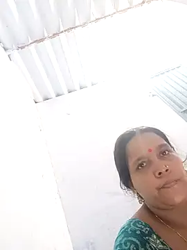 Snapshot of reya743 chatting on 10-07-25, 08:37 reya743 online show from 10-07-25, 08:37