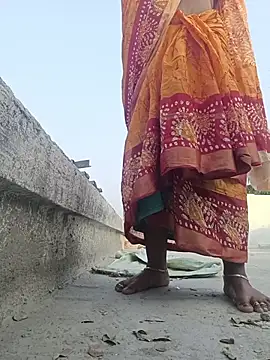 Snapshot of reya743 chatting on 02-18-26, 10:55 reya743 online show from 02-18-26, 10:55