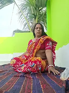 Snapshot of reya743 chatting on 02-19-26, 09:50 reya743 online show from 02-19-26, 09:50