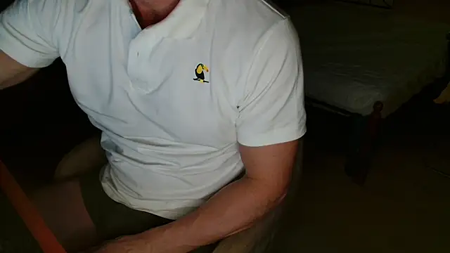 Snapshot of Freeze_Fire chatting on 10-23-25, 07:01 Freeze Fire online show from 10-23-25, 07:01