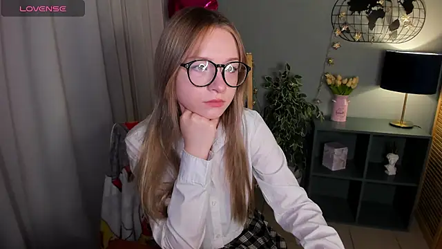 elliupp online show from 10-04-25, 08:27