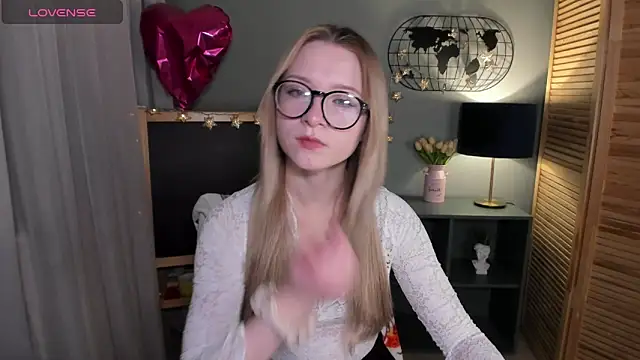 elliupp online show from 10-15-25, 08:22