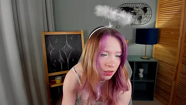 elliupp online show from 03-18-26, 04:08