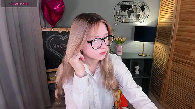 elliupp online show from 10-05-25, 01:29