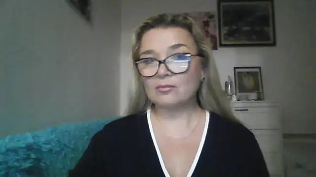 Snapshot of Myrienna chatting on 10-01-25, 08:46 Myrienna online show from 10-01-25, 08:46